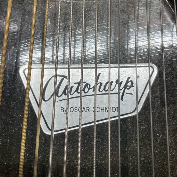 OSCAR SCHMIDT INTERNATIONAL ACOUSTIC AUTOHARP - Picture 13 of 13